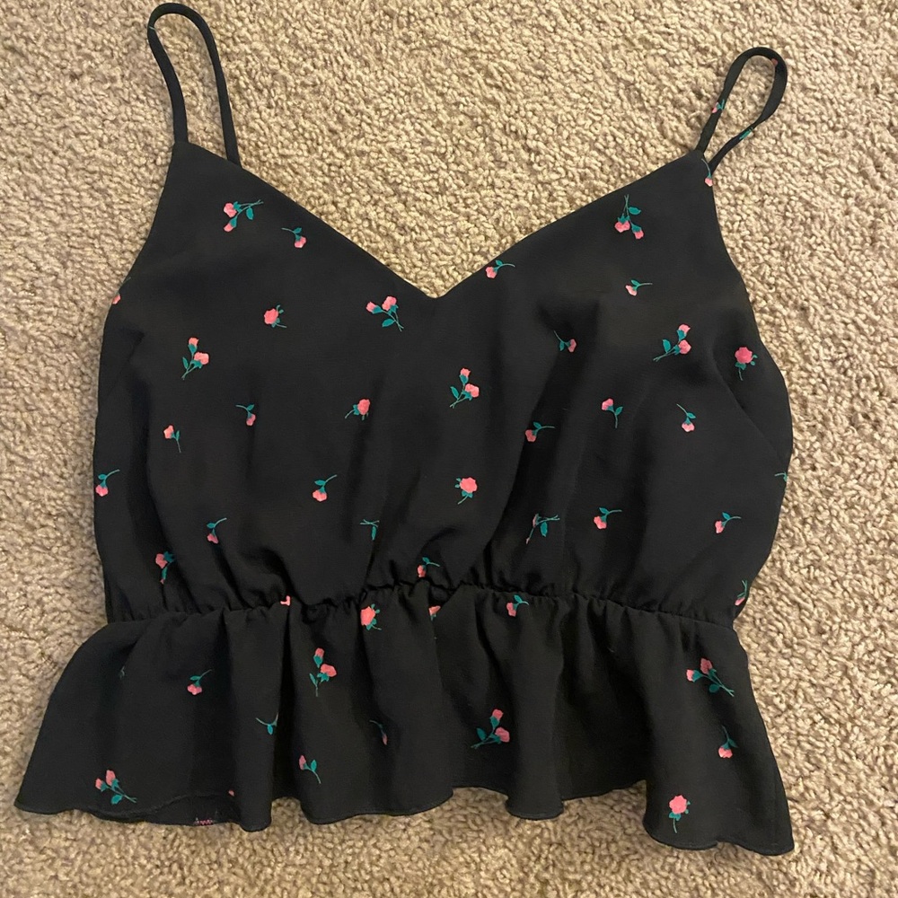 Beautiful cropped tank